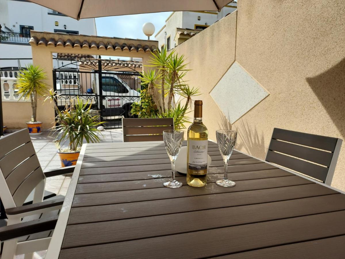 Orihuela - Sleeps 6 - Pool - Parking - Petfriendly Villa Ngoại thất bức ảnh